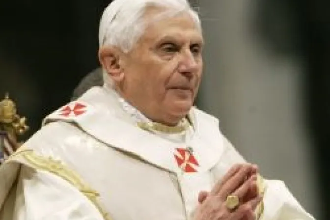 Luchar contra ceguera de la razón para llegar a la verdad, pide el Papa Benedicto XVI