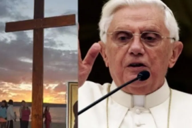 El Papa bendice cruz que recorrerá el mundo para celebrar 2 mil años de resurrección de Cristo