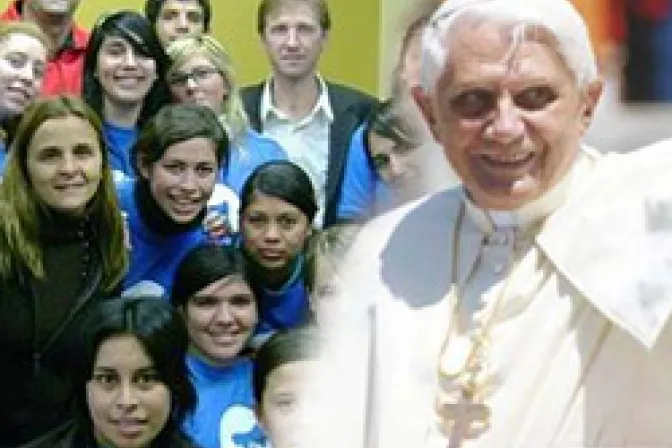 Dios ama personalmente a cada joven y responde a sus interrogantes más profundas, dice el Papa