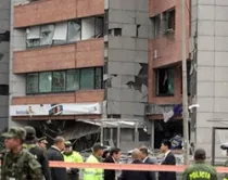 El edificio de Caracol Radio tras el atentado (foto Caracol Radio)