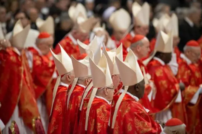 El Papa y los cardenales condenan la violencia en nombre de la afiliación religiosa