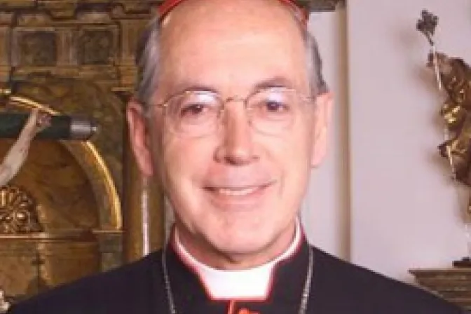 Cardenal Cipriani denuncia agenda oculta contra el matrimonio en Perú