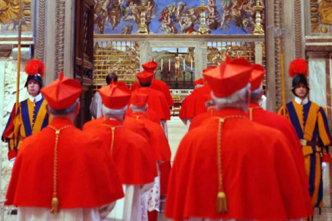 ¿Quién estará a cargo del Vaticano mientras se elija a un nuevo Papa?