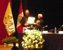 Cardenal Juan Luis Cipriani junto al Cardenal Antonio Cañizares en el simposio teológico