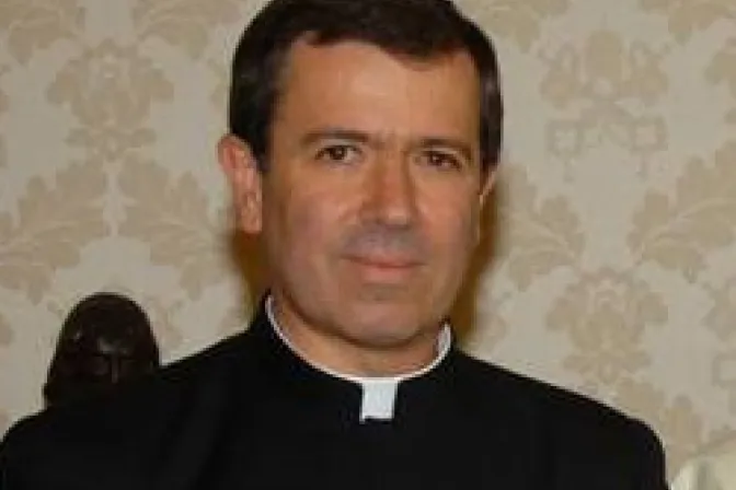 P. Corcuera explica a Regnum Christi significado de revelaciones sobre P. Maciel