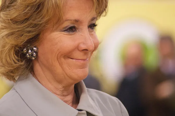 El aborto es un "fracaso" y no un derecho, dice Esperanza Aguirre