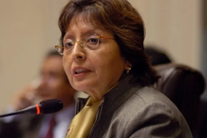 Congreso debe derogar aborto "terapéutico" en Perú
