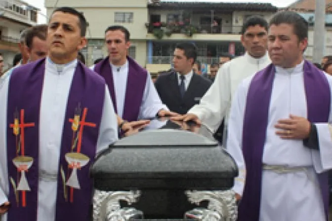 Organizan marcha por la vida en Colombia tras asesinato de sacerdote