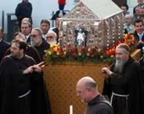La procesión de los restos mortales del Santo Padre Pío hacia su nueva morada