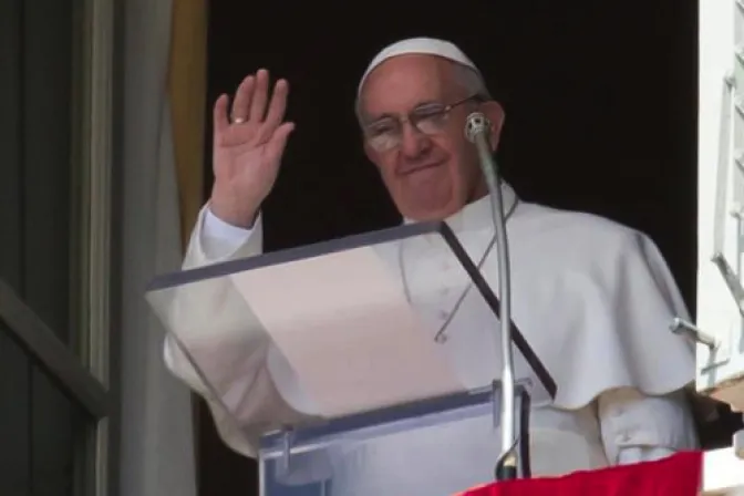El Papa saluda a peregrinos de Roma que irán a JMJ Río 2013