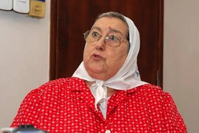 Líder de izquierda Hebe de Bonafini: No conocía el trabajo pastoral del Papa