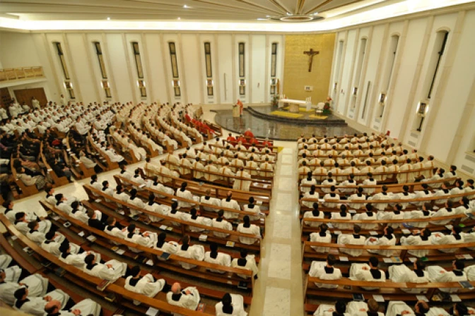 Cardenal de Paolis al iniciar capítulo de Legionarios de Cristo: Constituciones deben ser camino de sanación