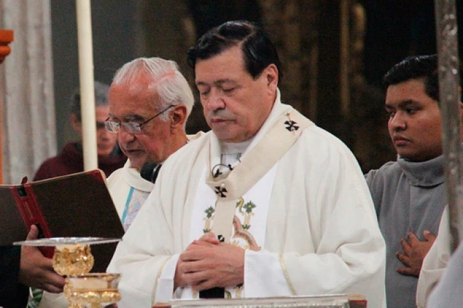 Cardenal Rivera sobre ayuda a damnificados: Tú joven puedes hacer la diferencia