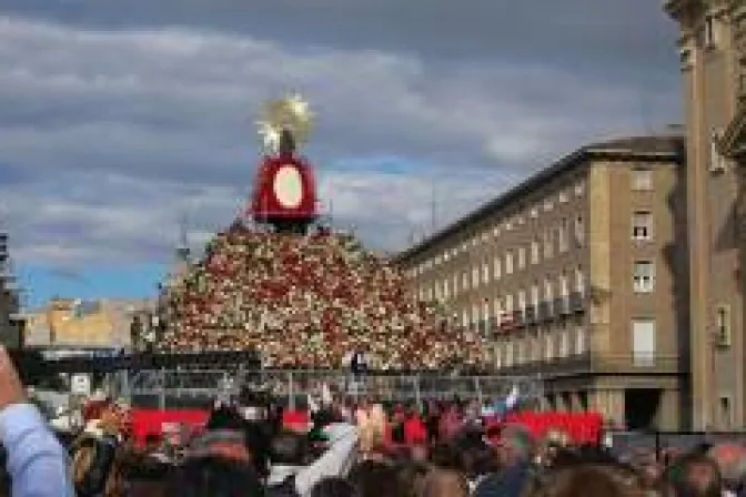 Ofrenda de Flores 2012 a Virgen del Pilar podría superar los 350 mil participantes