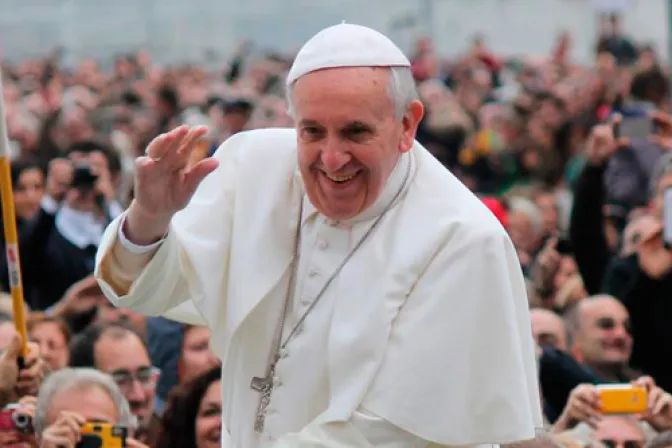 Papa Francisco: Si se vive con actitud de servicio, el trabajo puede convertirse en apostolado