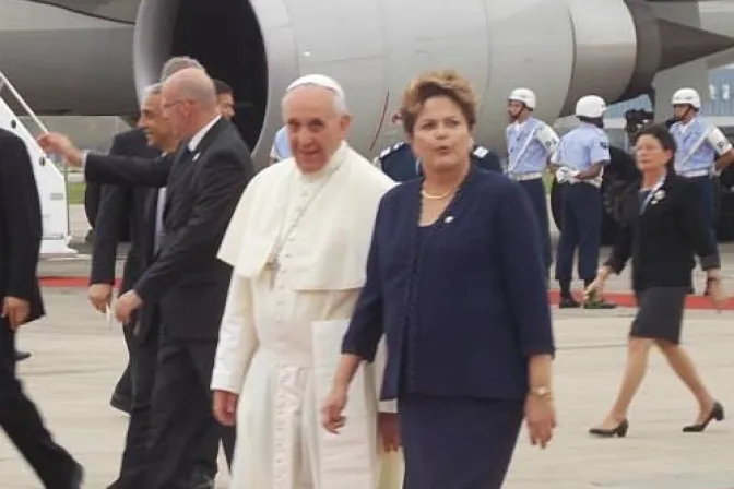 La presidenta Rousseff invitará al Papa Francisco al Mundial Brasil 2014