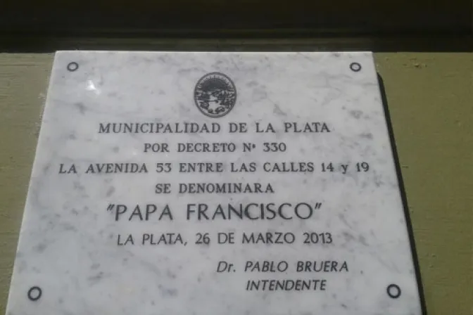 Inauguraron calle “Papa Francisco” en La Plata