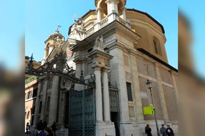 La Parroquia del Papa en el Vaticano organiza cena solidaria para personas necesitadas