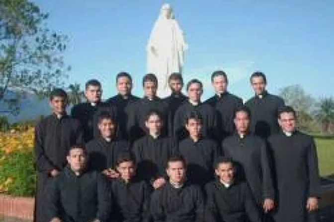 Seminarios católicos estarán a cargo de la Congregación para el Clero en el Vaticano