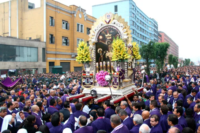 Señor de los Milagros saldrá en tercer recorrido este 18 de octubre en Perú