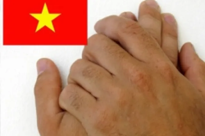 Vietnam permite marcha de orgullo gay... pero sigue persiguiendo a católicos