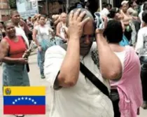 Familiares afuera de la cárcel El Rodeo (foto Efe)