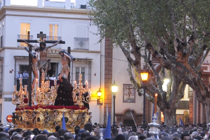 La procesión del Cristo del buen ladrón en Sevilla 04122024