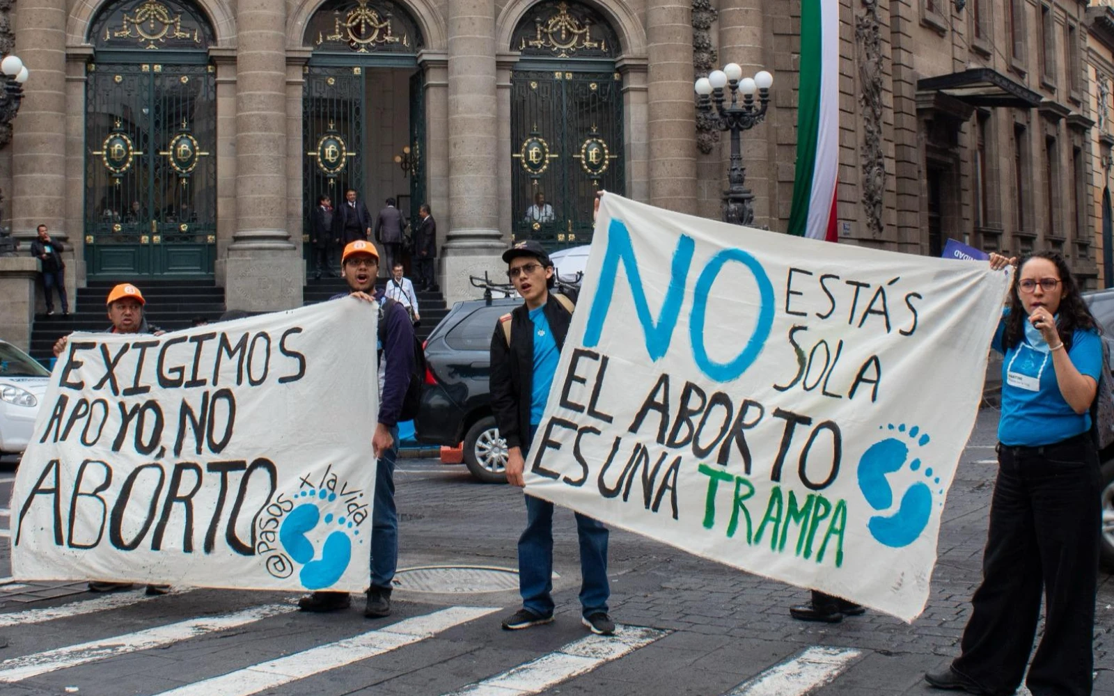 Manifestación por la vida frente a la Asamblea legislativa de la Ciudad de México.?w=200&h=150