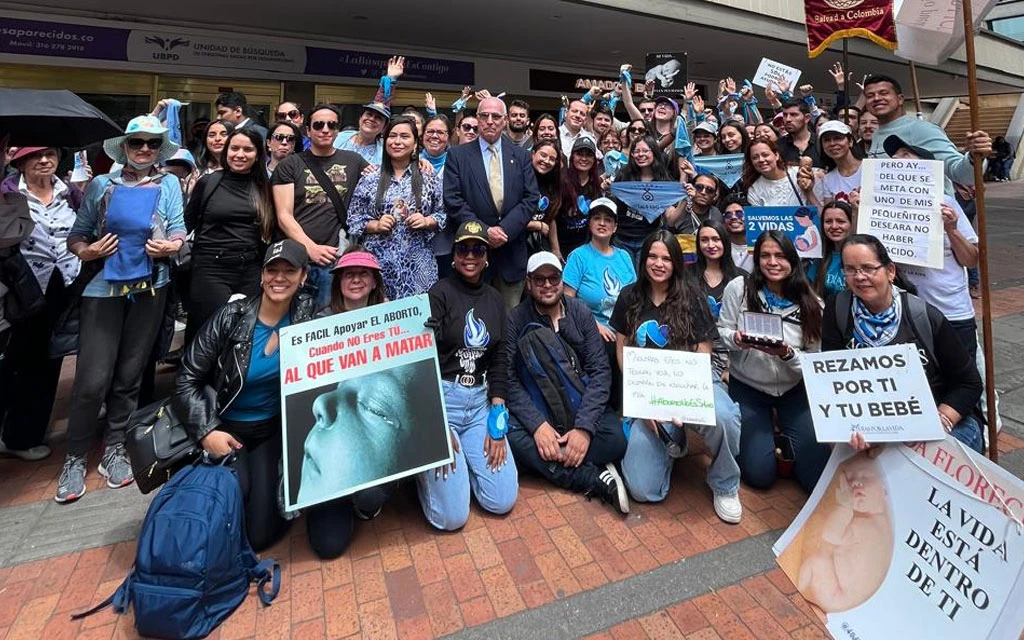 Providas en Bogotá frente a la Superintendencia de Salud este miércoles 21 de agosto.?w=200&h=150