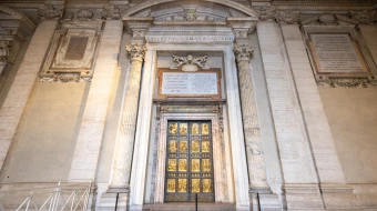 Imagen de la Puerta Santa de la Basílica de San Pedro