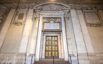 Imagen de la Puerta Santa de la Basílica de San Pedro