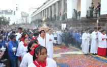 Miles de fieles se unieron para acompañar al Santísimo Sacramento en la procesión del 53° Congreso Eucarístico Internacional, el sábado 14 de septiembre.