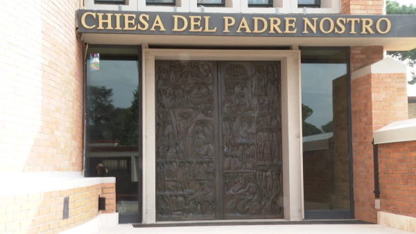 El Papa Francisco abrirá la Puerta Santa de la cárcel de Rebibbia para hacerse "Peregrino de la Esperanza". Crédito: Daniel Ibáñez/ EWTN News