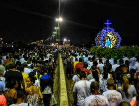 Tradicional peregrinación mariana reúne a más de 500 mil fieles en Brasil