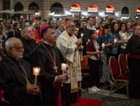 Católicos en Roma rezan el Rosario por la paz en Tierra Santa