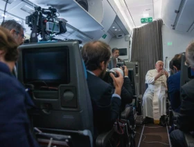 TEXTO COMPLETO: Rueda de prensa del Papa Francisco en el vuelo de regreso del viaje a Asia y Oceanía