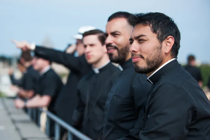 Sacerdotes becados por la Fundación CARF.