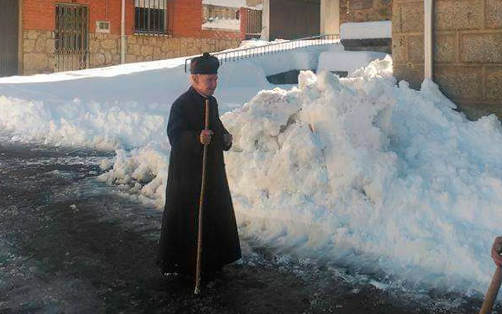 Bishop of Ávila celebrates 100th birthday of exemplary Catholic priest in Spain