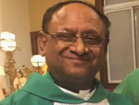 They warn about an Indian priest who celebrates without authorization from the Catholic Church in Argentina