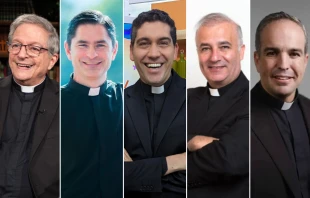 De izquierda a derecha: P. Pedro Núñez, P. Jorge Obregón, P. Juan Carlos Vásconez, P. Ángel Espinosa de los Monteros y P. Ignacio Amorós. Crédito: Cortesía de los sacerdotes.