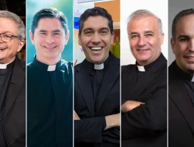 5 sacerdotes que evangelizan a millones en las redes sociales