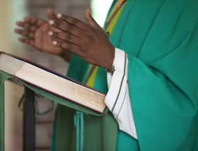 Fundación pontificia reporta alarmante cifra de sacerdotes secuestrados en Nigeria