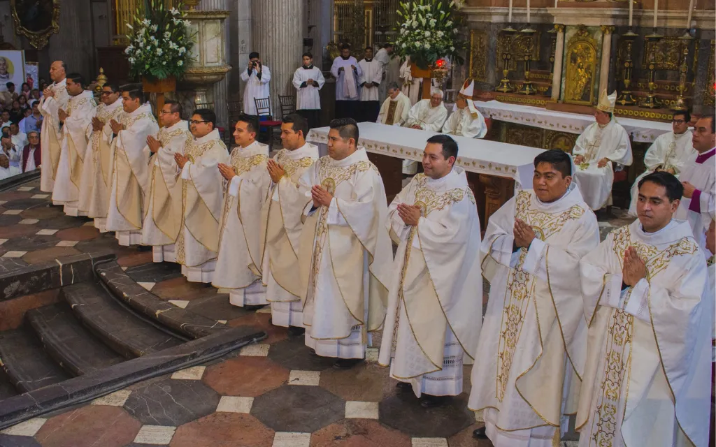 Mexico: Archdiocese of Puebla celebrates ordination of 12 new priests