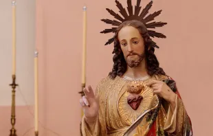 La Iglesia Católica dedica tradicionalmente el mes de junio al Sagrado Corazón de Jesús. Crédito: Shutterstock.