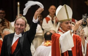 El arzobispo enfatizó que “cada gota de esta sangre nos habla del amor de Dios, del amor que es Dios”. Crédito: Arquidiócesis de Nápoles.