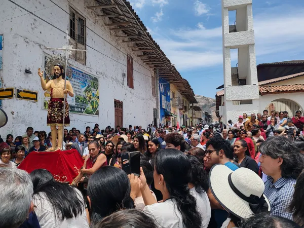 Cientos de fieles de la Diócesis de Chiclayo participaron en la procesión del Señor del Costado. Crédito: Diócesis de Chiclayo