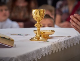 “Breve Historia de la Misa Romana”: Sacerdote explora la evolución de la Misa en su nuevo libro