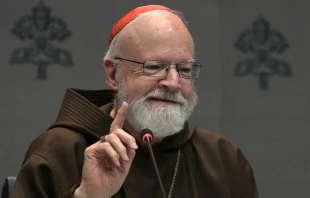 El Cardenal Sean Patrick O'Malley en conferencia de prensa de presentación del primer informe de la Pontificia Comisión para la Protección de los Menores, el 29 de octubre de 2024 en el Vaticano. Crédito: TIZIANA FABI/AFP vía Getty Images.