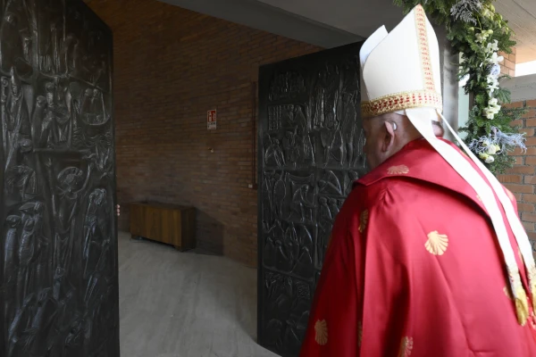 The Holy Door opens after the opening rite. Credit: Vatican Media