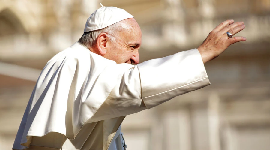 El Papa Francisco durante la Audiencia General en el Vaticano. Foto: Lucía Ballester (ACI Prensa)